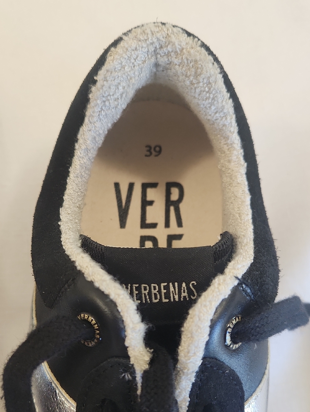 Verbenas Low Cut Black Silver Suede Gum Sole Sneakers. Size 8 (39) - Picture 8 of 9